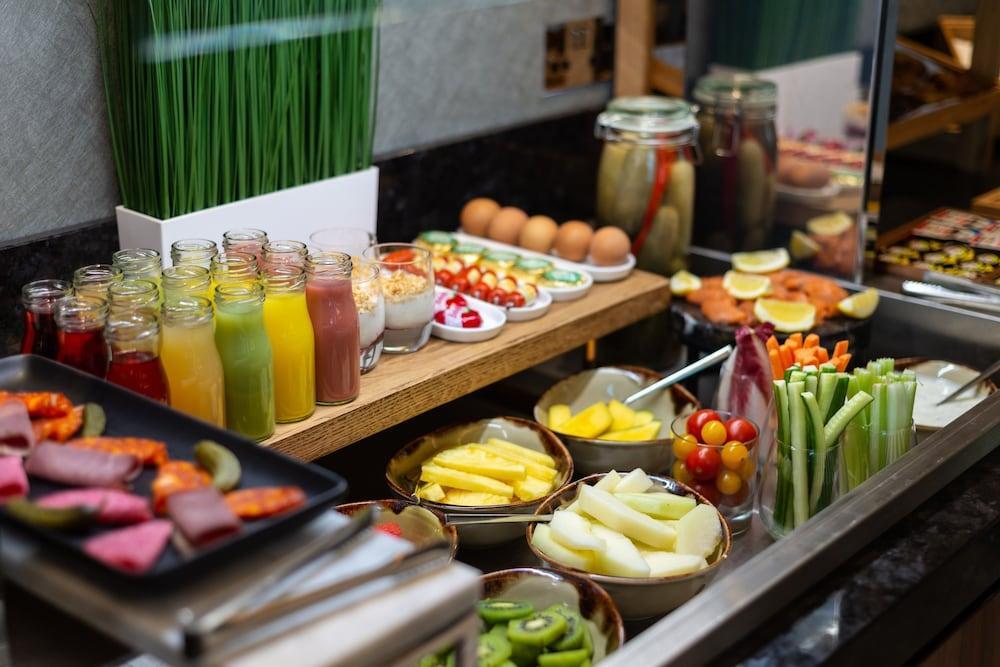 Crowne Plaza London Heathrow T4 By Ihg Hotel 4*